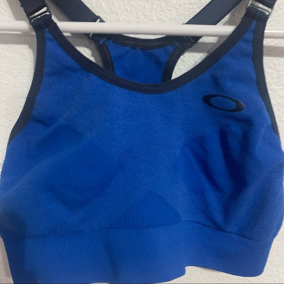 Oakley Sports Bra - Picture 3 of 5